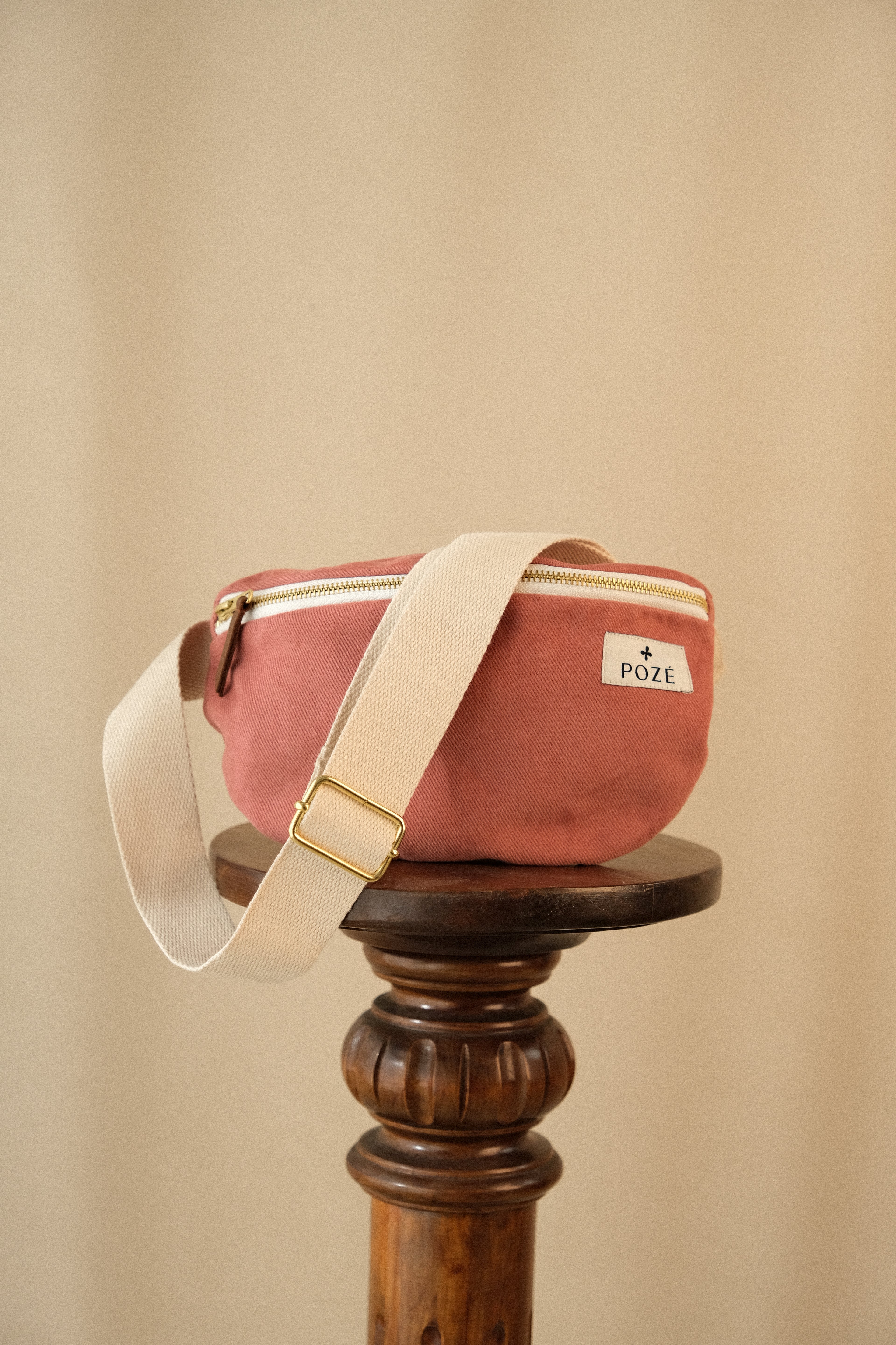 Sac banane rose compact