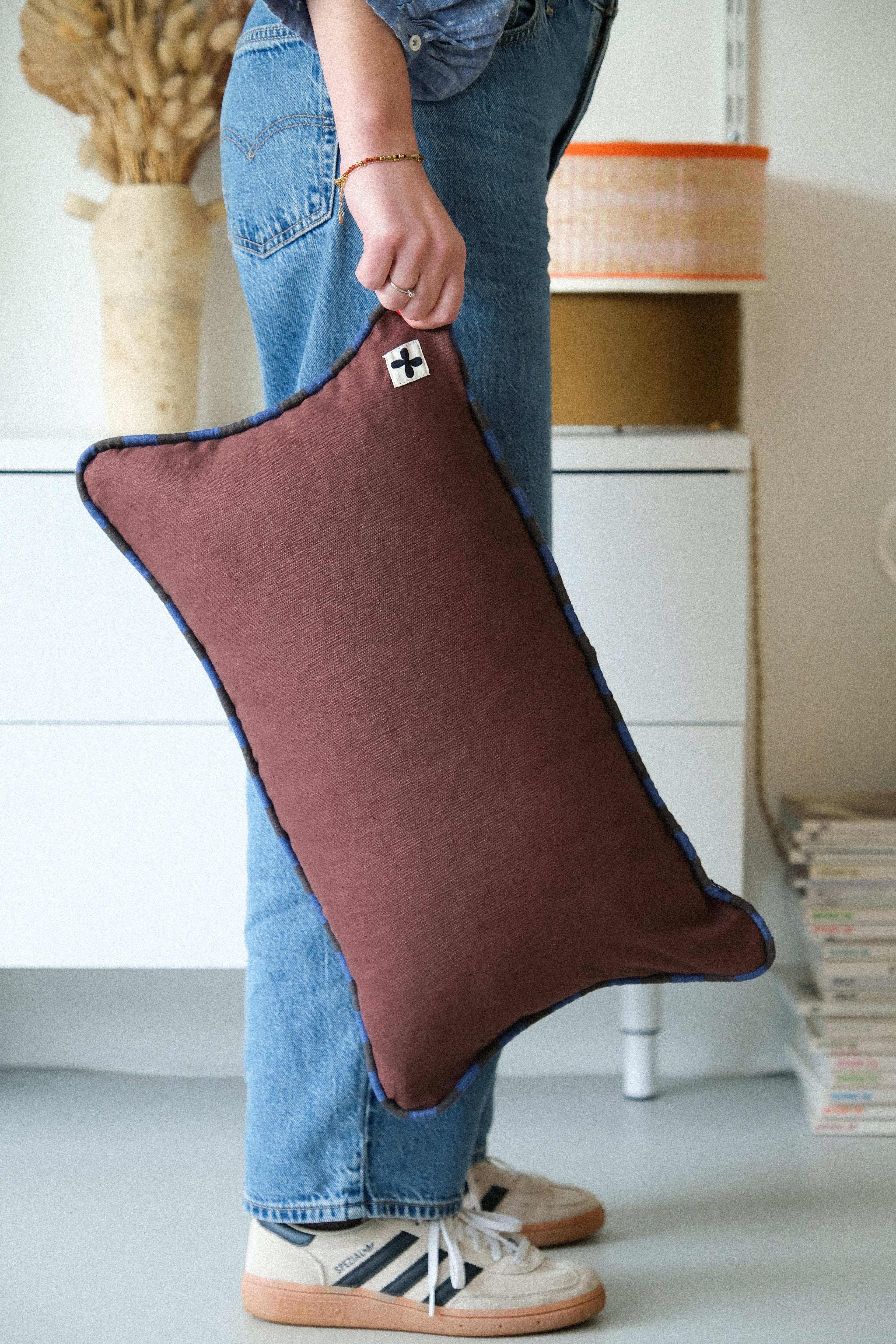 coussin rectangle marron lin