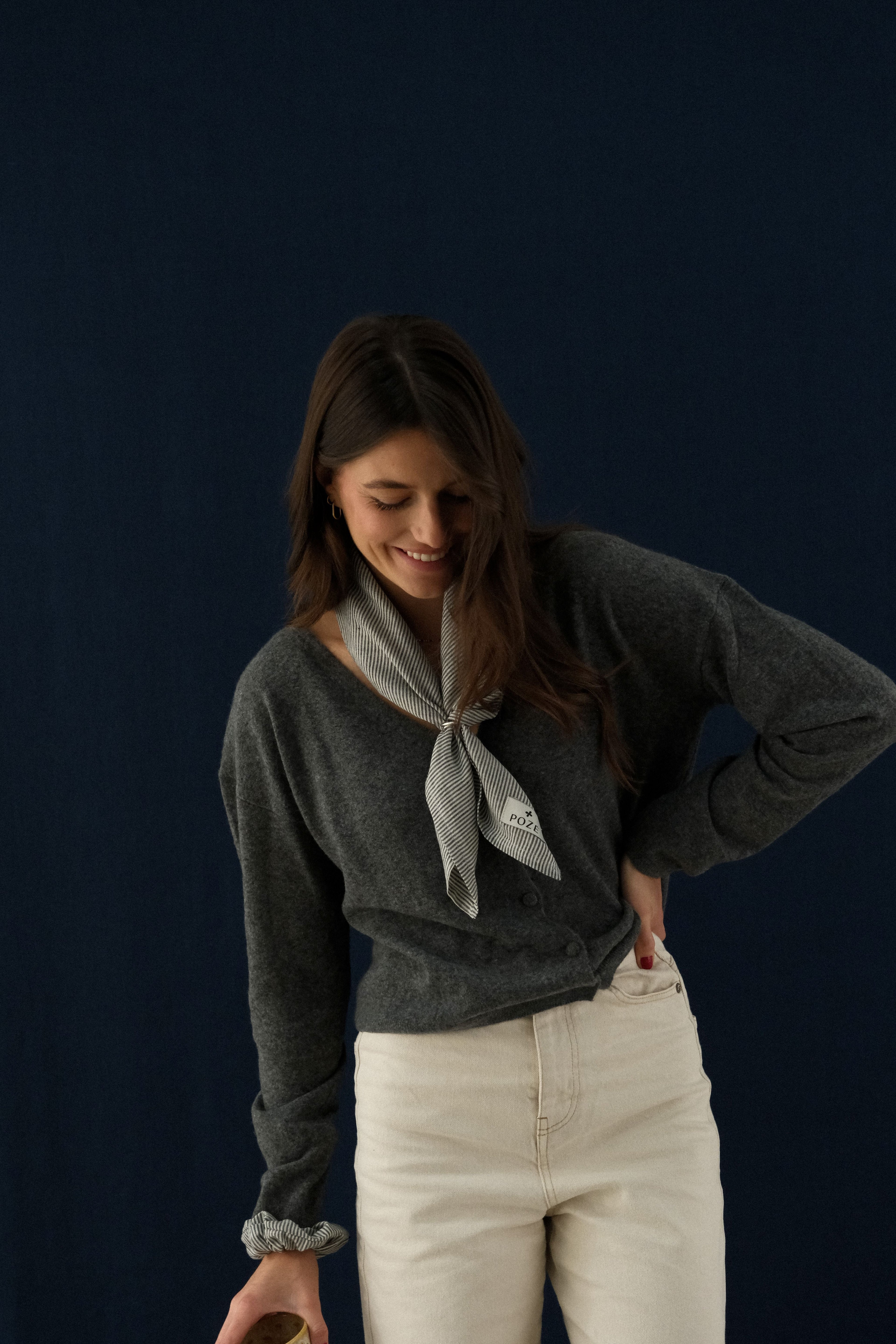 foulard rayé porté